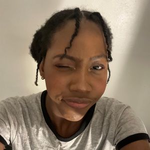 Meet your Posher, Renalda